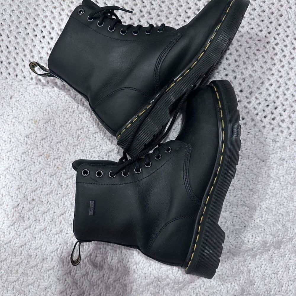 Dr. Martens WOMENS  size 6 drywair Black Shoes waterproof
